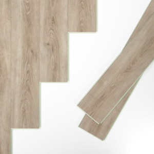 Suelo laminado Faus Serenity S187061 Roble Cinnamon, elegancia y durabilidad para tus espacios. ¡Transforma tu hogar hoy!